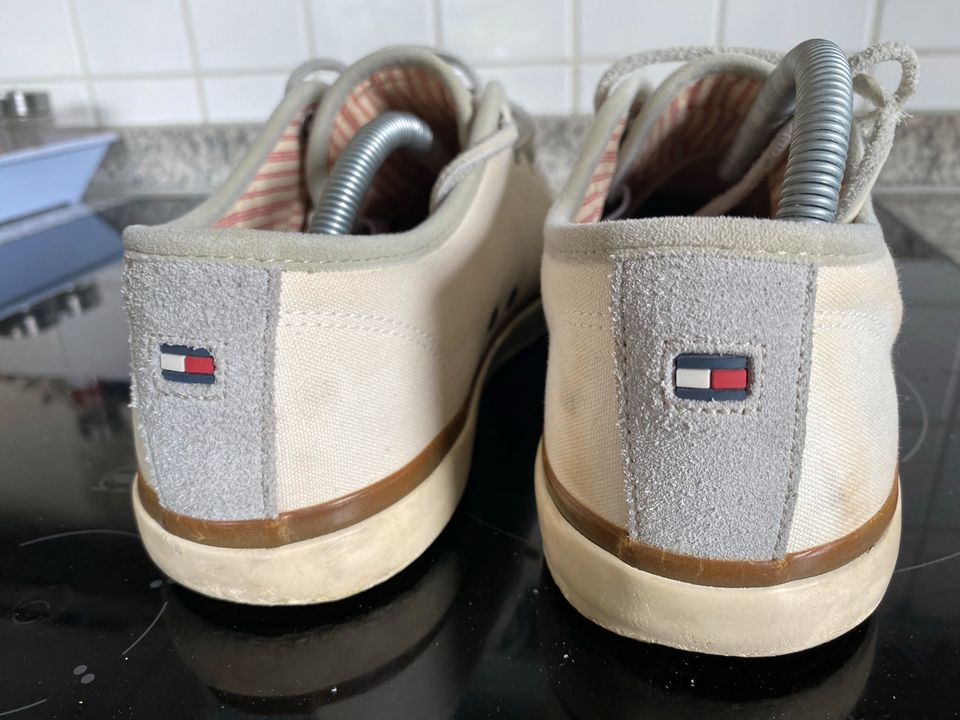 Sneaker Tommy Hilfiger in Größe 43 (44) in Kottenheim