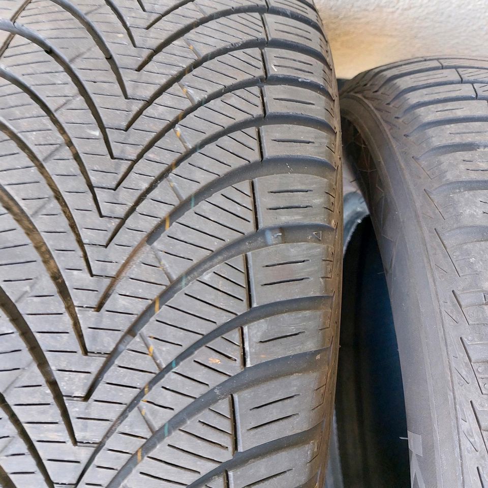 2 x Kumho Allwetterreifen 235/60 R 16 in Hahnenbach