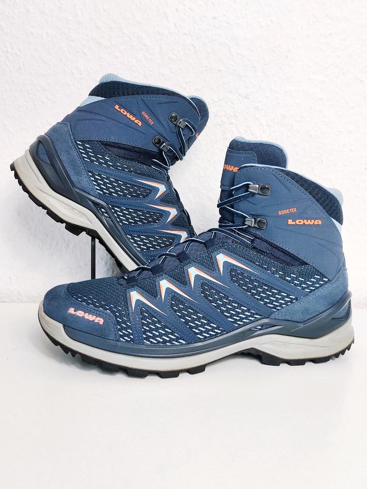 Lowa Innox Pro GTX Wanderschuhe 41,5 UK7,5 Trekking Stiefel in Feldkirchen