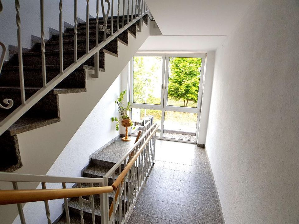 Kapitalanlage! Vermietet Wohnung mit Balkon in Hartenstein