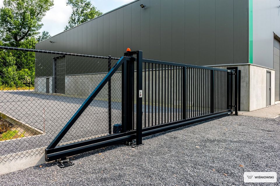 Wir suchen Zaunmonteure für Einbau maßgefertigte Zaune und Tore in Gronau (Westfalen)