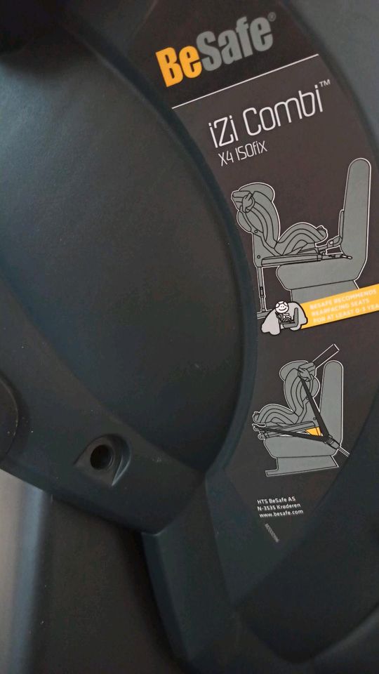 BeSafe izi Combi x4 Isofix Reboarder Kindersitz Rückwärts in Calberlah