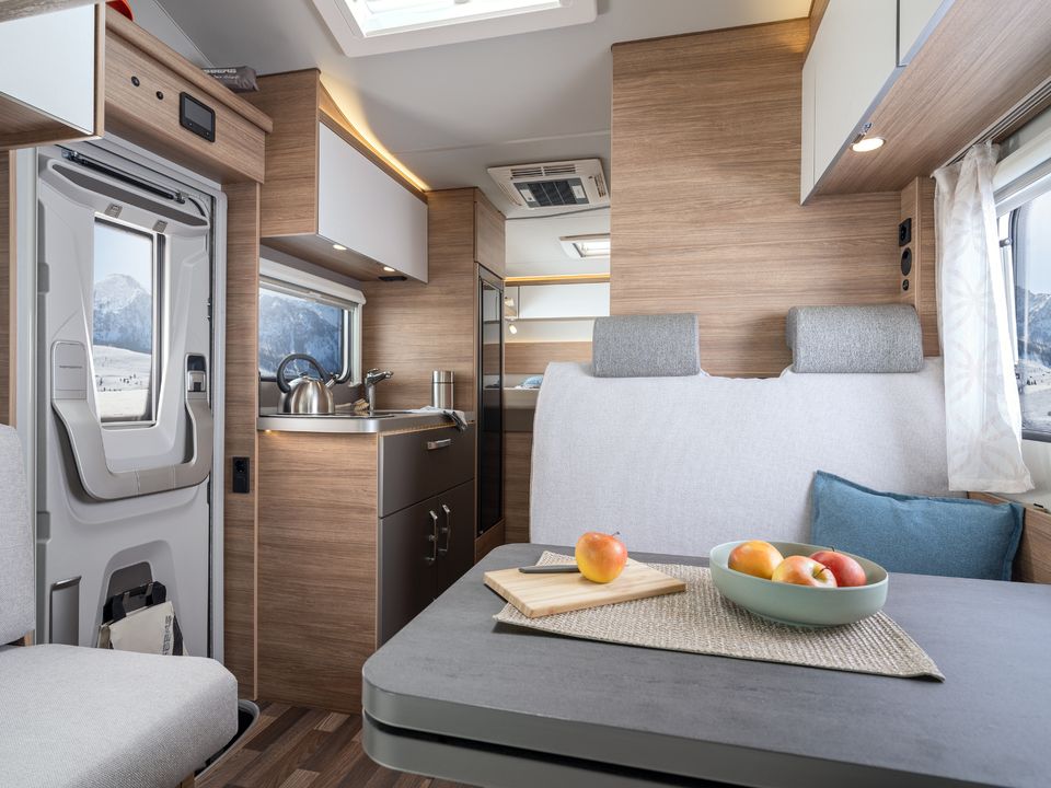 Wohnmobil mieten | Weinsberg CaraHome | Alkoven | bis 4 Personen in Frankfurt am Main