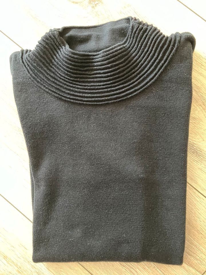 Esprit Pullover schwarz hoher Kragen Turtleneck Gr. S in Freigericht