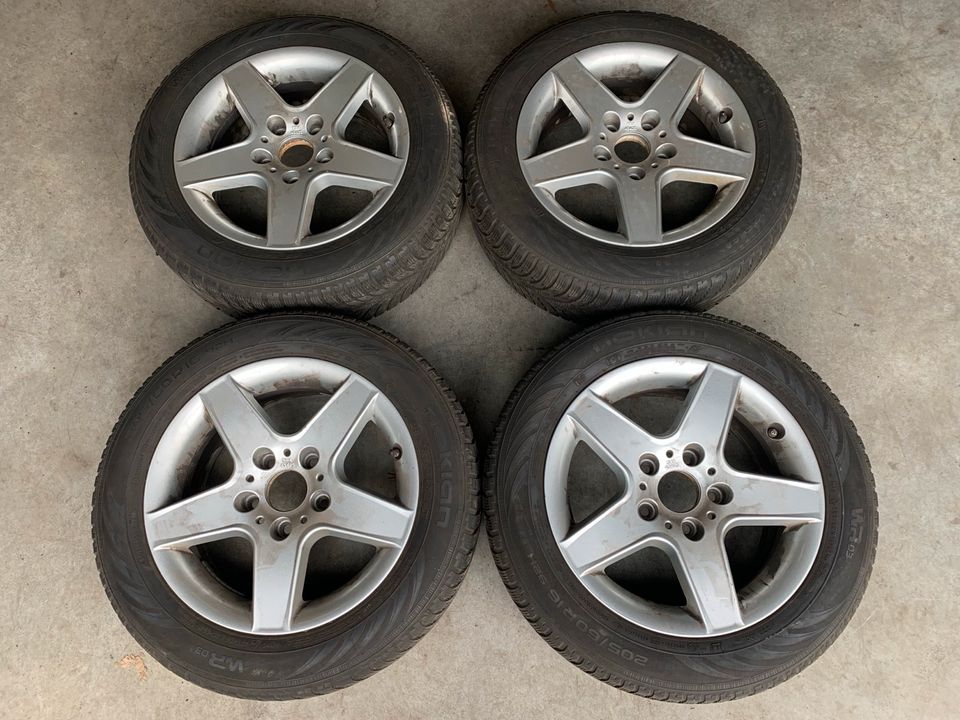 4x BMW E60 E61 Alufelgen 16 Zoll Nokian Winterreifen 205 60 16 in Bochum