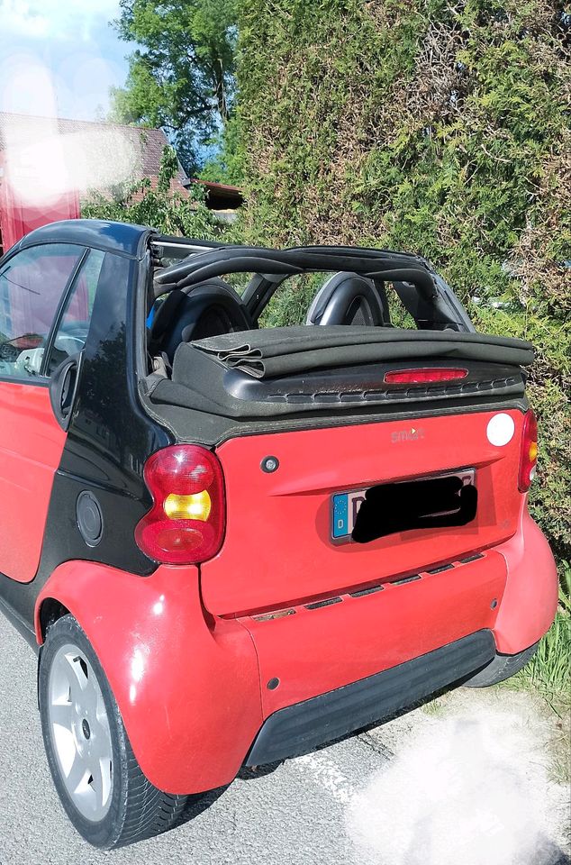 Tolles Cabrio Smart 450 CDI TÜV, schwarzer Kotflügel: kein Unfall in Ortenburg