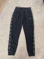 Nike Damen Jogginghose in S Horn-Lehe - Lehesterdeich Vorschau