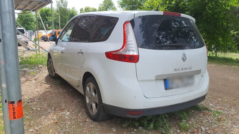 Renault Scenic 1.5 DCI in Hanau