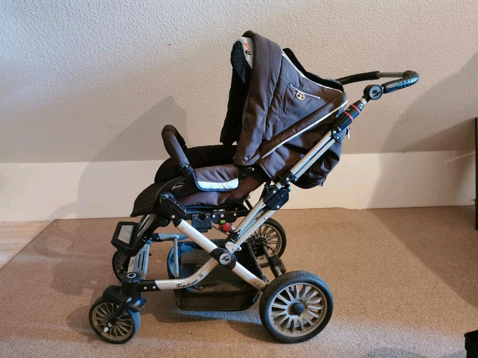 Hartan Kinderwagen/Buggy mit viel Zubehör in Emden