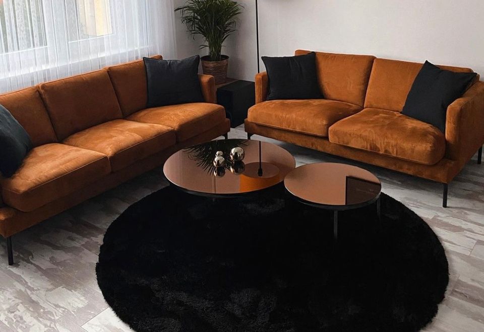 Elegante 2er Couch in Berlin