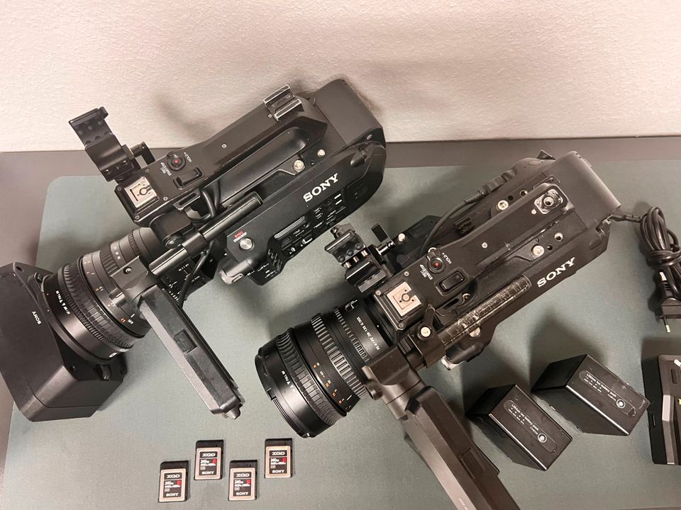 2x Sony PXW - FS7 4K Film Kamera + Objektiv + 4Speicherkarte XQD in Hamburg