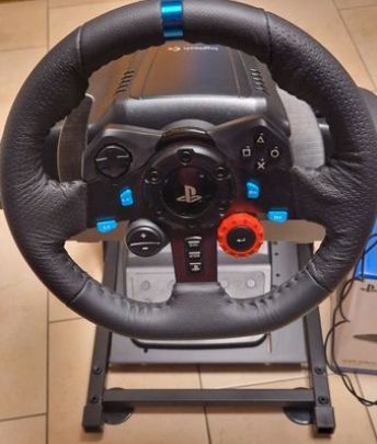 Logitech G G29 Driving Force Racing Wheel und Bodenpedale, + Lenkradständer für Logitech Set in Kriftel