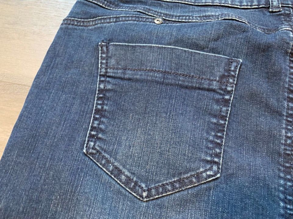 Bonita Damen Jeans Rock Gr 40 blau in Edewecht