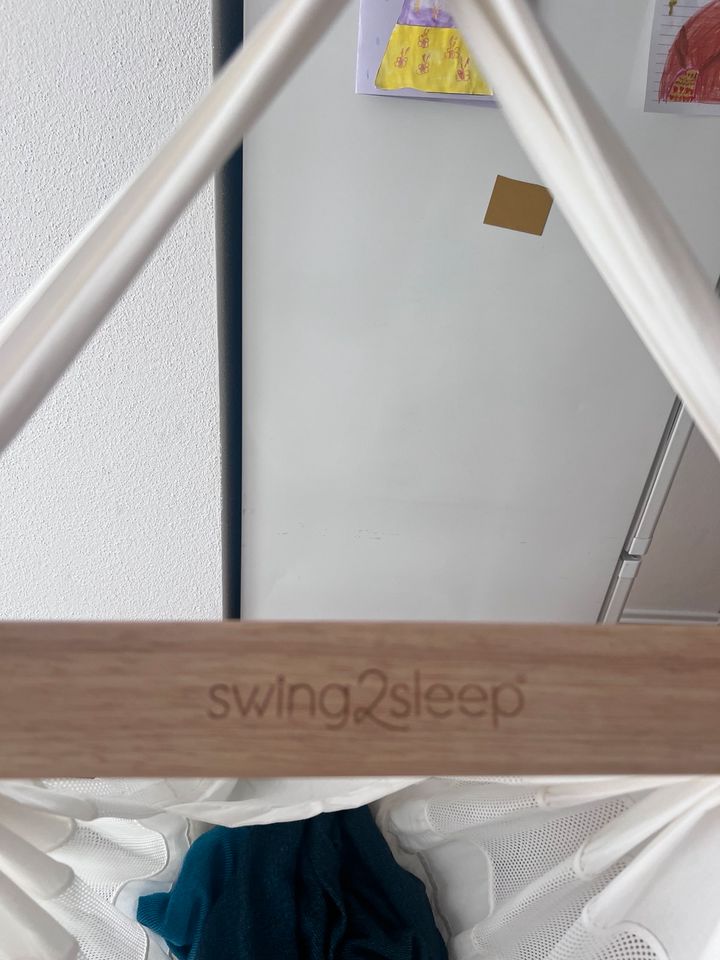 Swing to Sleep Federwiege mit Maly Motor, Gestell in Haag in Oberbayern