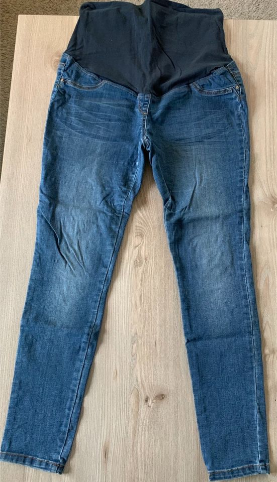 Umstandshosen Gr.42 2er Set Jeans schwarz/blau Ernstings Family in Landolfshausen