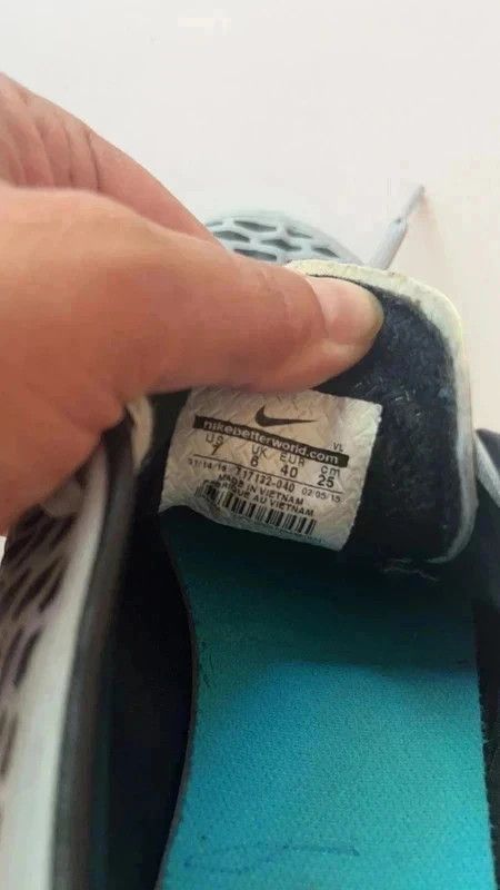 Grau/Türkise Fußball Schuhe - Größe: 40 - Marke: Nike in Hamburg