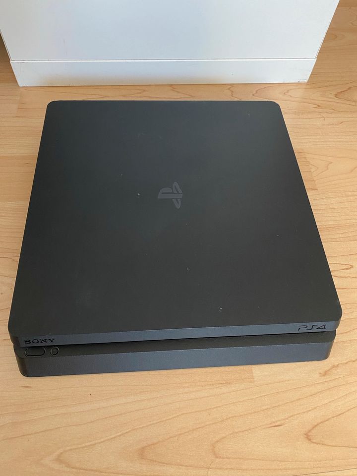 PlayStation 4 Slim in Rahden