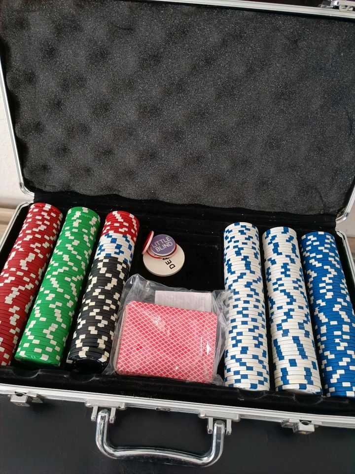 Poker mit Koffer in Werne