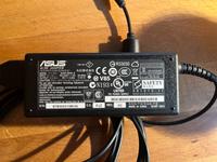 ASUS Netzteil (u.a. Für Eetop) 19V 3,42A Niedersachsen - Hillerse Vorschau