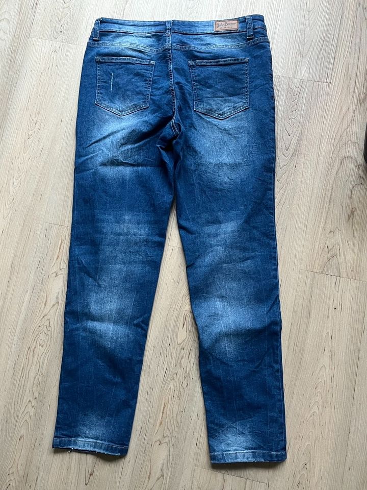 Sehr gut erhalten - Bonprix John Baner - Gr 42 - Jeans Jeanshose in Hannover