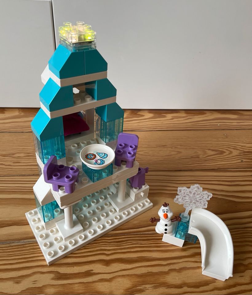 Lego Duplo Disney 10899 Elsas Eispalast Frozen Eiskönigin in Hamburg