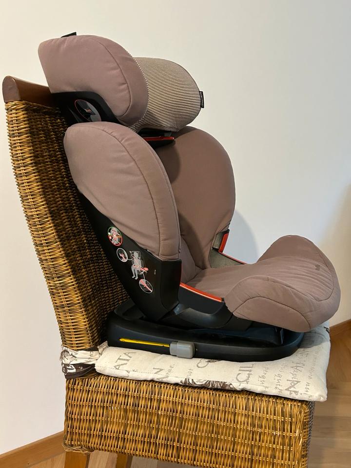 Maxi Cosi RodiFix AirProtect Gruppe 2-3 15- 36 kg 3,5 bis 12 J in Nürnberg (Mittelfr)