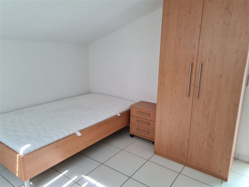 Große Wohnung mit 5 Schlafzimmern und 3 Bädern - *ideal als WG* in Heidenheim an der Brenz