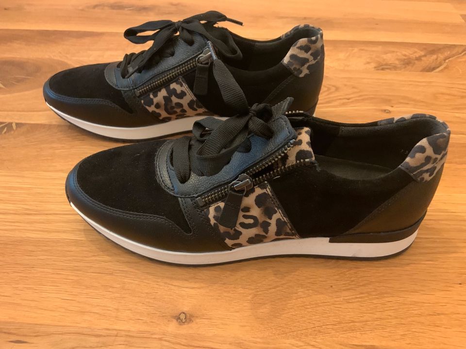 Sneaker von Gabor, Gr. 39, Animal Print schwarz in Duisburg