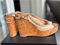 Original Chanel Plateau Sandalen Schuhe Gr.41 / 41,5 beige Berlin - Spandau Vorschau