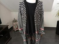 Strickjacke mit Taschen Hessen - Niestetal Vorschau
