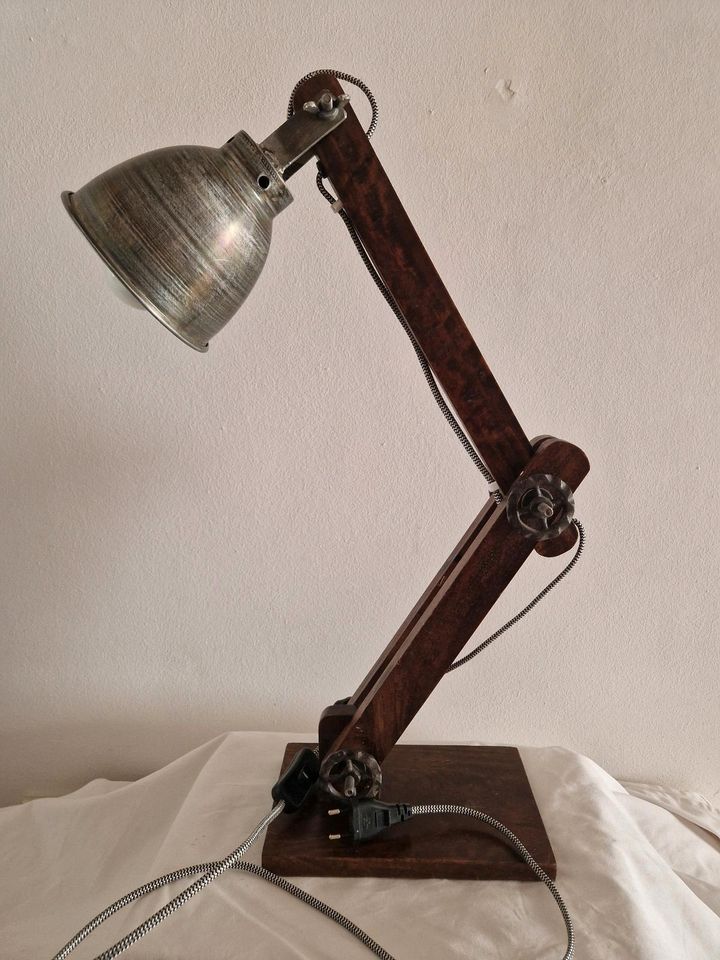 Vintage Tischleuchte, Schreibtischlampe, Lampe in Berlin