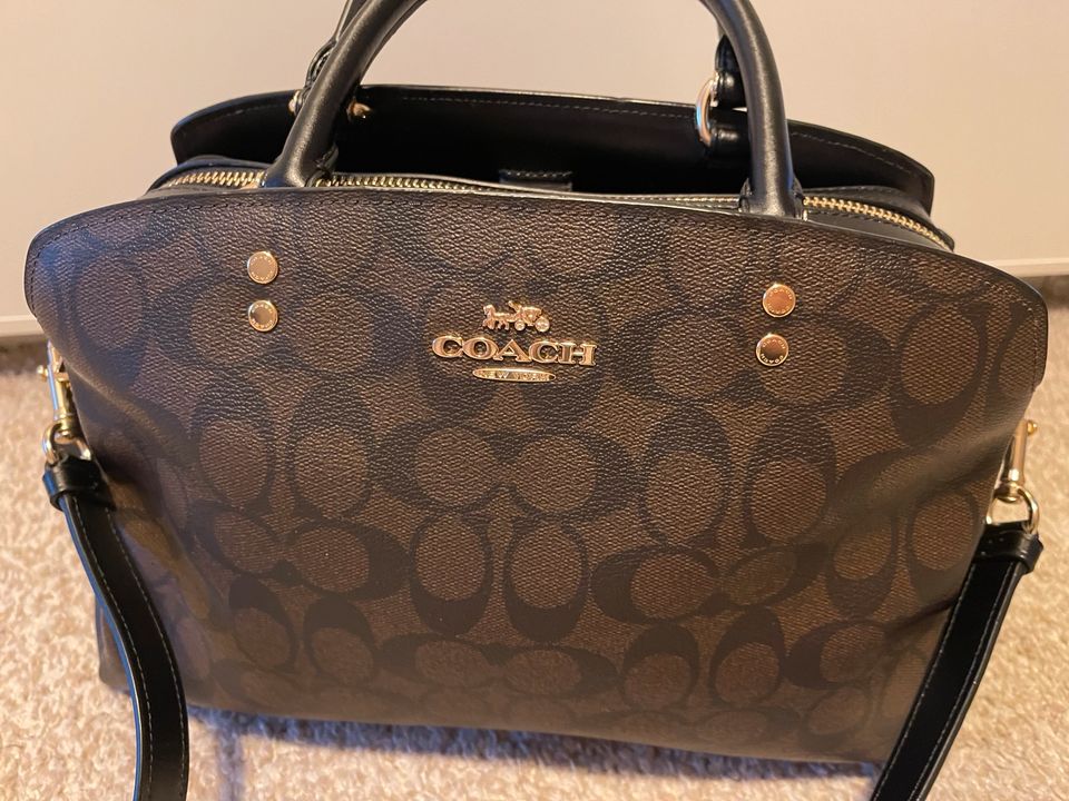 Coach Tasche schwarz-braun mit Logo in Mittenwalde