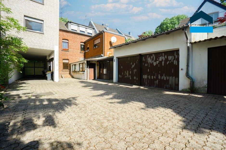 Moers: Direkt am Schlosspark - altes Stadthaus im Dornröschenschlaf! in Moers