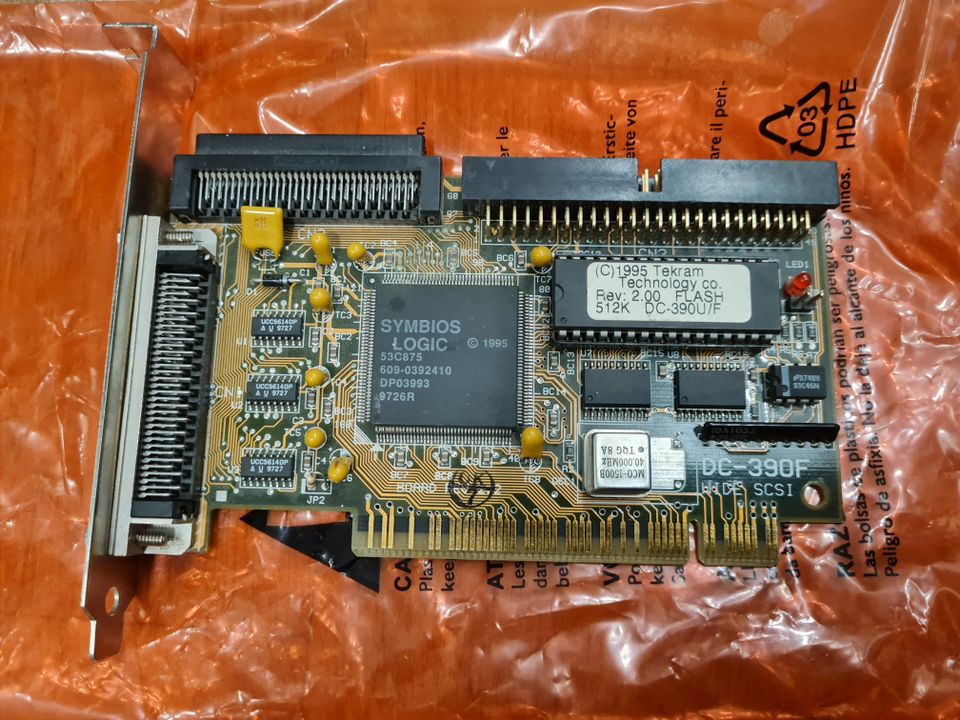 Quantum Compaq 20/40GB DLT 7000Series TH6XE-TE Bandlaufwerk+Karte in Bad Vilbel