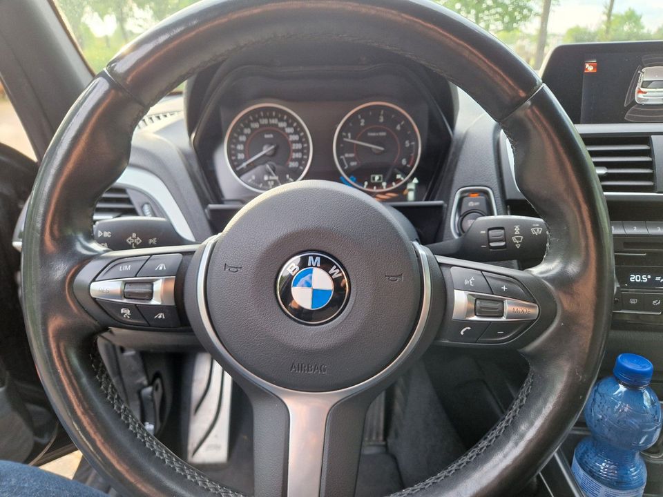 BMW 120d M Sport AT Leder Navi in Bremen