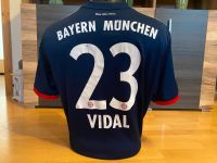 Original VIDAL Bayern München L Trikot 17/18 AZ7937 Adidas blau Hessen - Limburg Vorschau