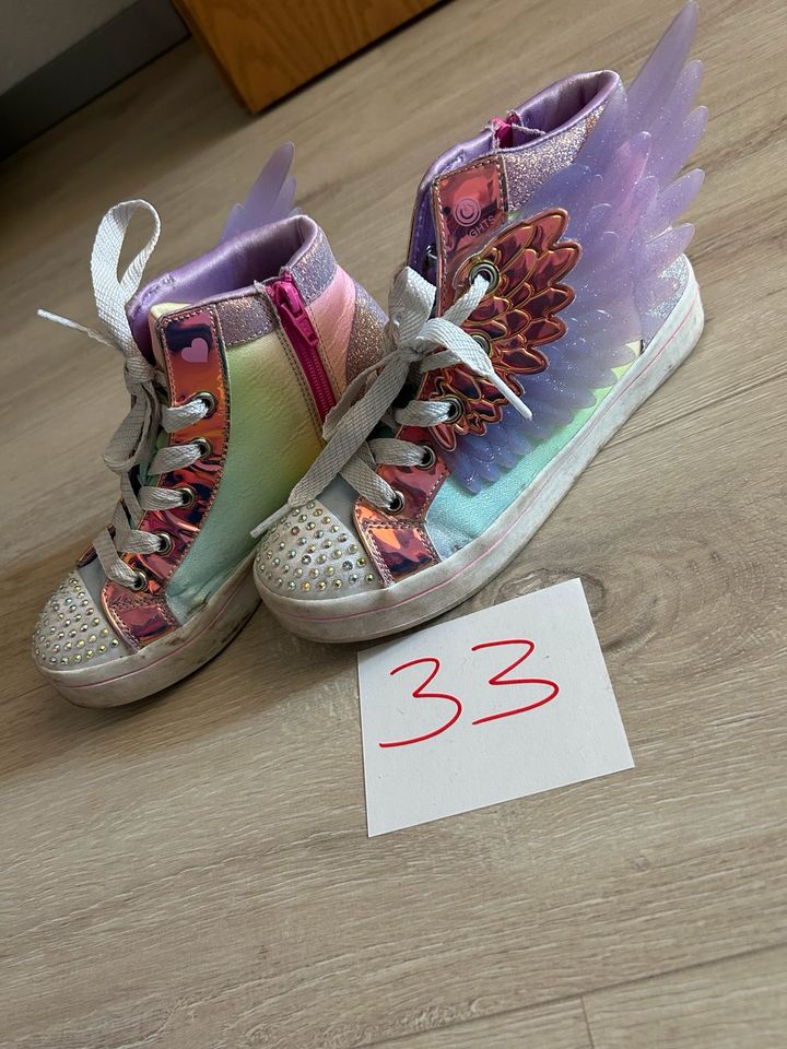 Mega Schuhe von skechers Größe 33 in Treuen