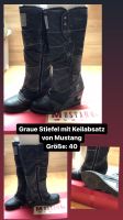 Fast neu graue Stiefel mit Keilabsatz von Mustang Größe 40 Nordrhein-Westfalen - Versmold Vorschau