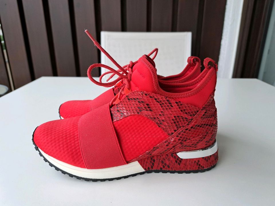 Sneaker Gr. 37 rot neu in Filderstadt