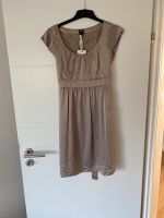 Satin Kleid Esprit  creme beige gr 38 neu München - Berg-am-Laim Vorschau