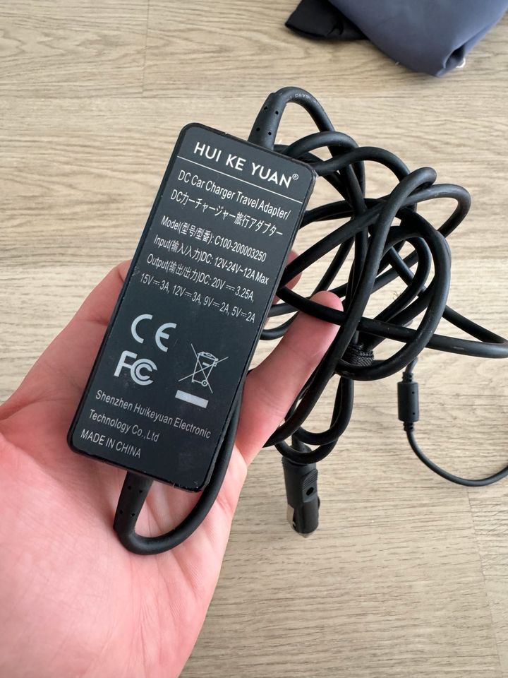 Universal Charger Auto 5€ in Lemgo