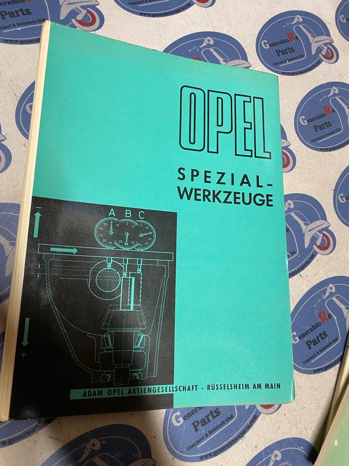 Opel Spezial Werkzeuge Teilekataloge KMI Set Original 1966 in Kämpfelbach