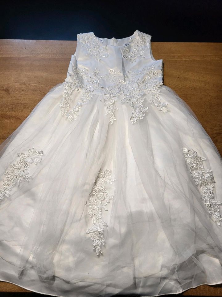 Brautmädchenkleid Kommunionskleid Kleid weiß Mädchen Gr. 140 in Hohenpeißenberg