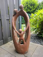 Familie im Kreis Skulptur Garten Ton 77cm Nordrhein-Westfalen - Gladbeck Vorschau