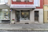Kurzfristig verfügbar: Attraktive Gewerbeimmobilie mit Terrasse in Bad Godesberg Bad Godesberg - Friesdorf Vorschau