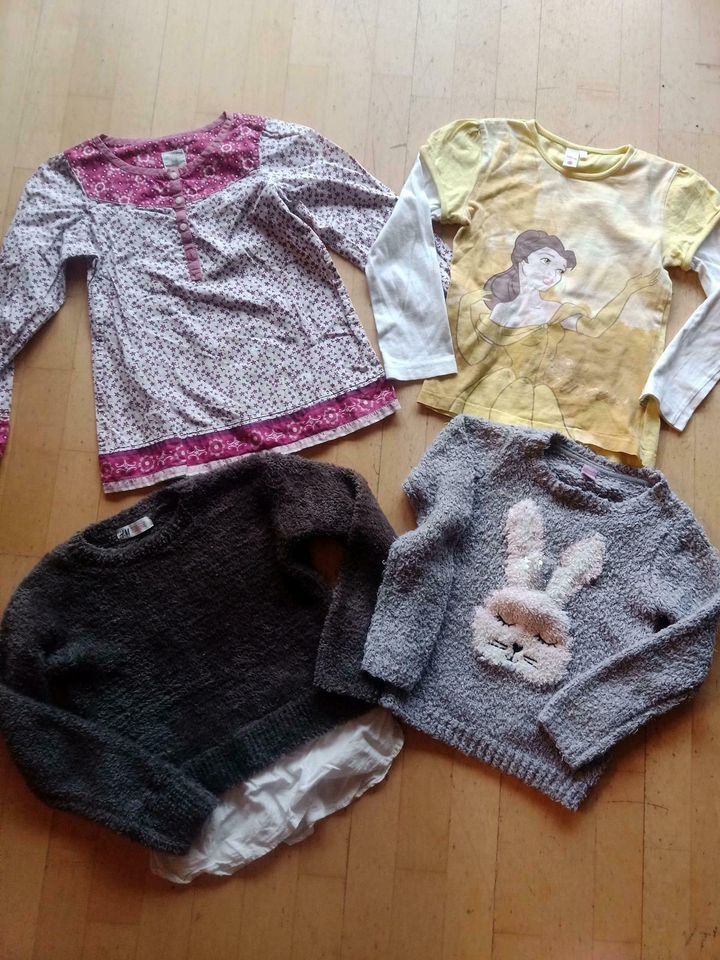 Pullover Paket Mädchen 122 Disney Logg H&m in Böbrach