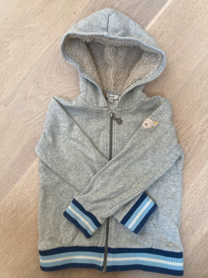 warme STEIFF Kapuzen-Sweatjacke Gr. 110 - Weste - Hoodiejacke in Siegburg