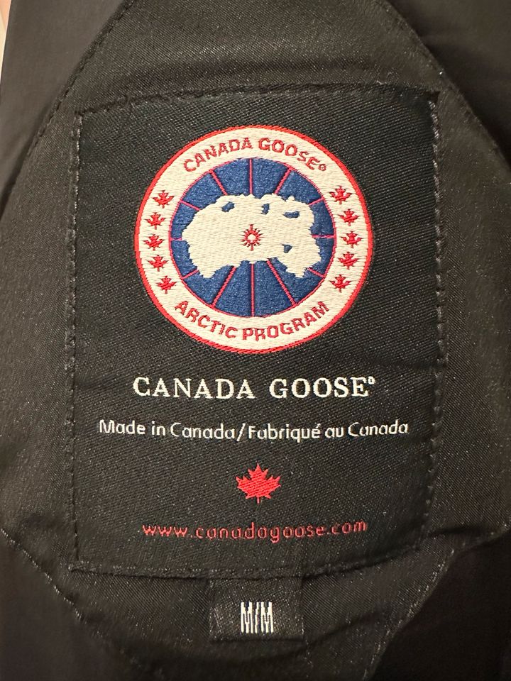 Canada Goose Trilium Parka Gr. M in Norderstedt