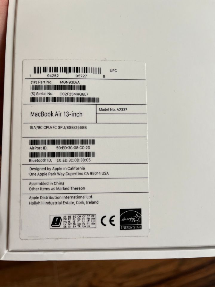 Apple MacBook Air 13 Zoll M1 256GB SSD, 8GB - Grau in Dortmund