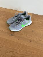 NEU! Nike Revolution 4 Grau Neongrün 38 Bayern - Gauting Vorschau